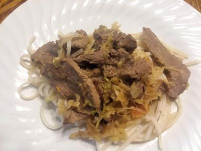 Venison with rice noodles